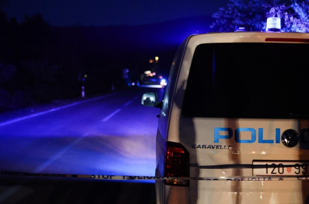 Teška prometna nesreća kod Sinja! Poginuo mladi motociklist Teška prometna nesreća kod Sinja! Poginuo mladi motociklist