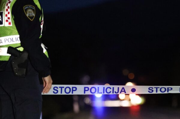 Teška prometna nesreća kod Sinja,poginuo mladi motociklist