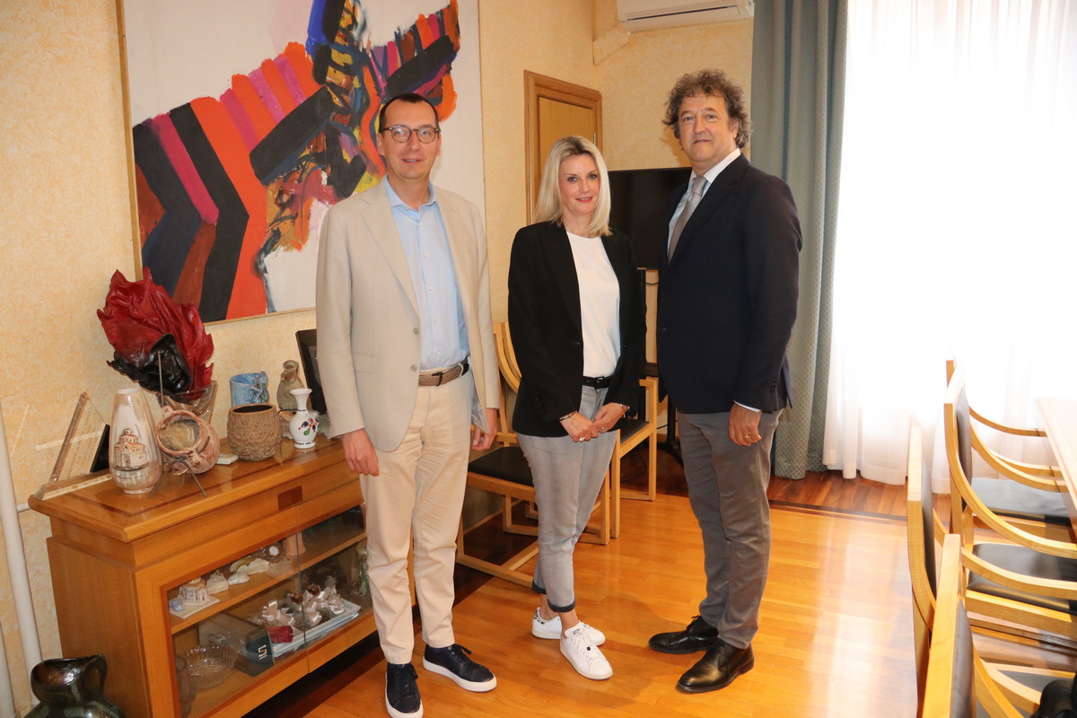 Prijem-za-predsjednika-Hrvatskog-građanskog-društva-Kotor-Mirka-Vičevića-1 Prijem-za-predsjednika-Hrvatskog-građanskog-društva-Kotor-Mirka-Vičevića-1