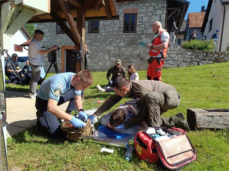 BM-prva pomoć (2) BM-prva pomoć (2)