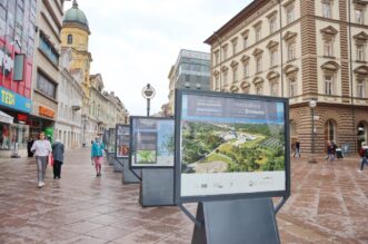 Izložba-na-postamentima-povodom-obilježavanja-Tjedna-upoznavanja-groblja-Europež-1 Izložba-na-postamentima-povodom-obilježavanja-Tjedna-upoznavanja-groblja-Europež-1