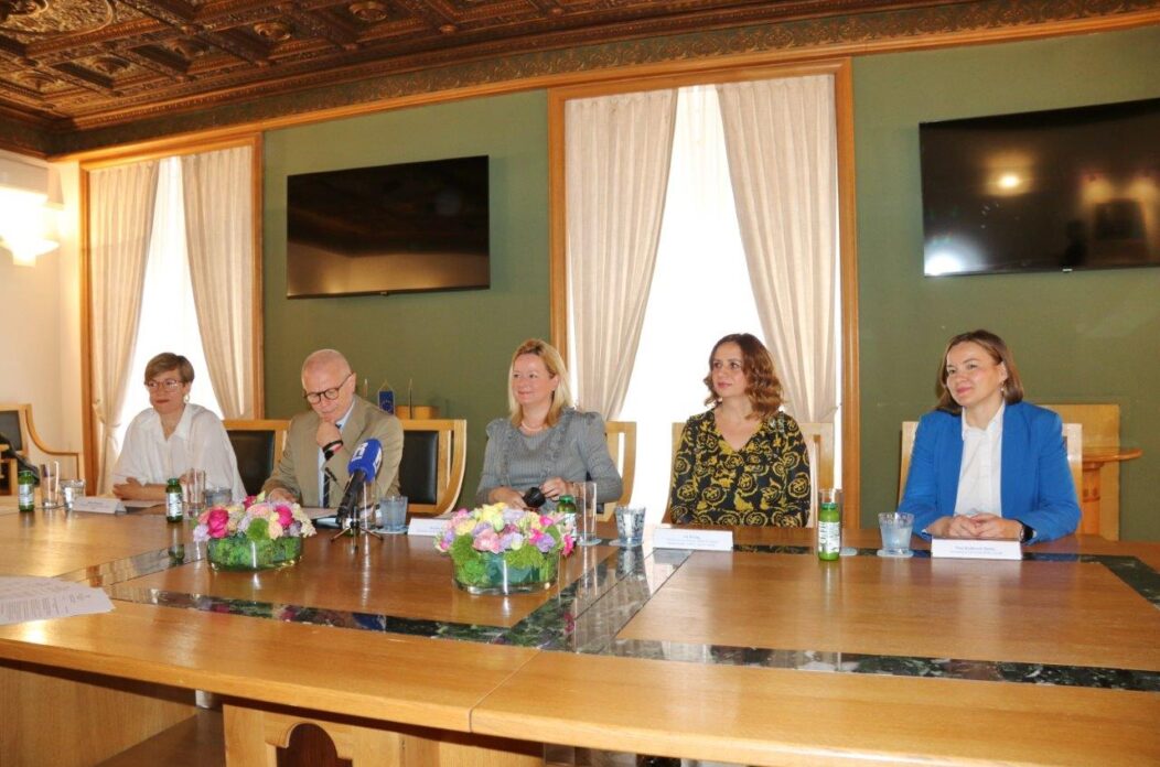 Najava-pocetka-edukacije-provoditelja-Zdravstvenog-odgoja-i-obrazovanja-2-1 Najava-pocetka-edukacije-provoditelja-Zdravstvenog-odgoja-i-obrazovanja-2-1