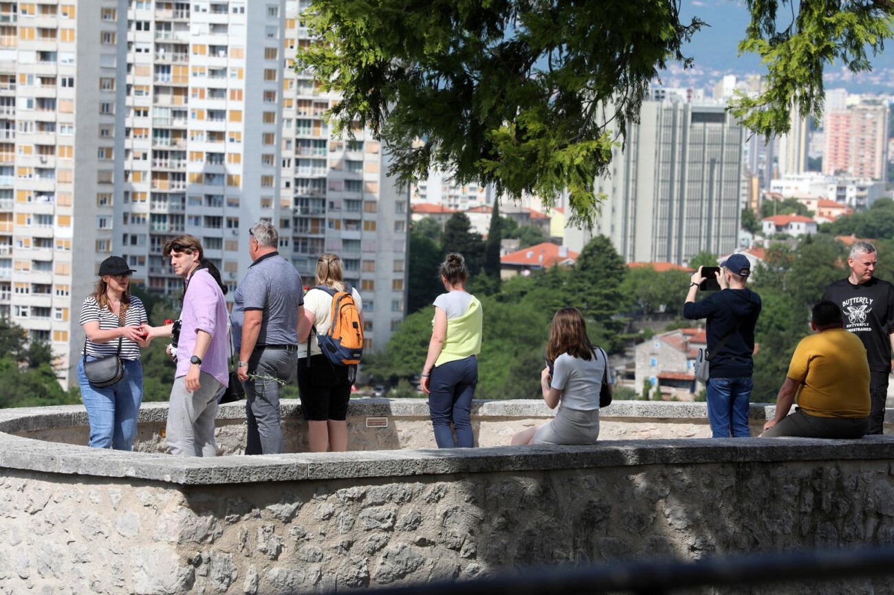 Rijeka: Mnogobrojni turisti posje?uju Trsatsku gradinu Rijeka: Mnogobrojni turisti posje?uju Trsatsku gradinu