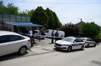Zagreb: Sin ubio majku, očevid u tijeku Zagreb: Sin ubio majku, očevid u tijeku