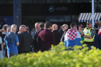 Malmo: Atmosfera ispred dvorane uoči prve polufinalne večeri Eurosonga Malmo: Atmosfera ispred dvorane uoči prve polufinalne večeri Eurosonga