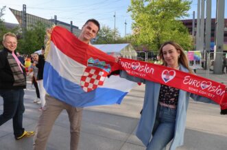 Malmo: Atmosfera ispred dvorane uoči prve polufinalne večeri Eurosonga Malmo: Atmosfera ispred dvorane uoči prve polufinalne večeri Eurosonga