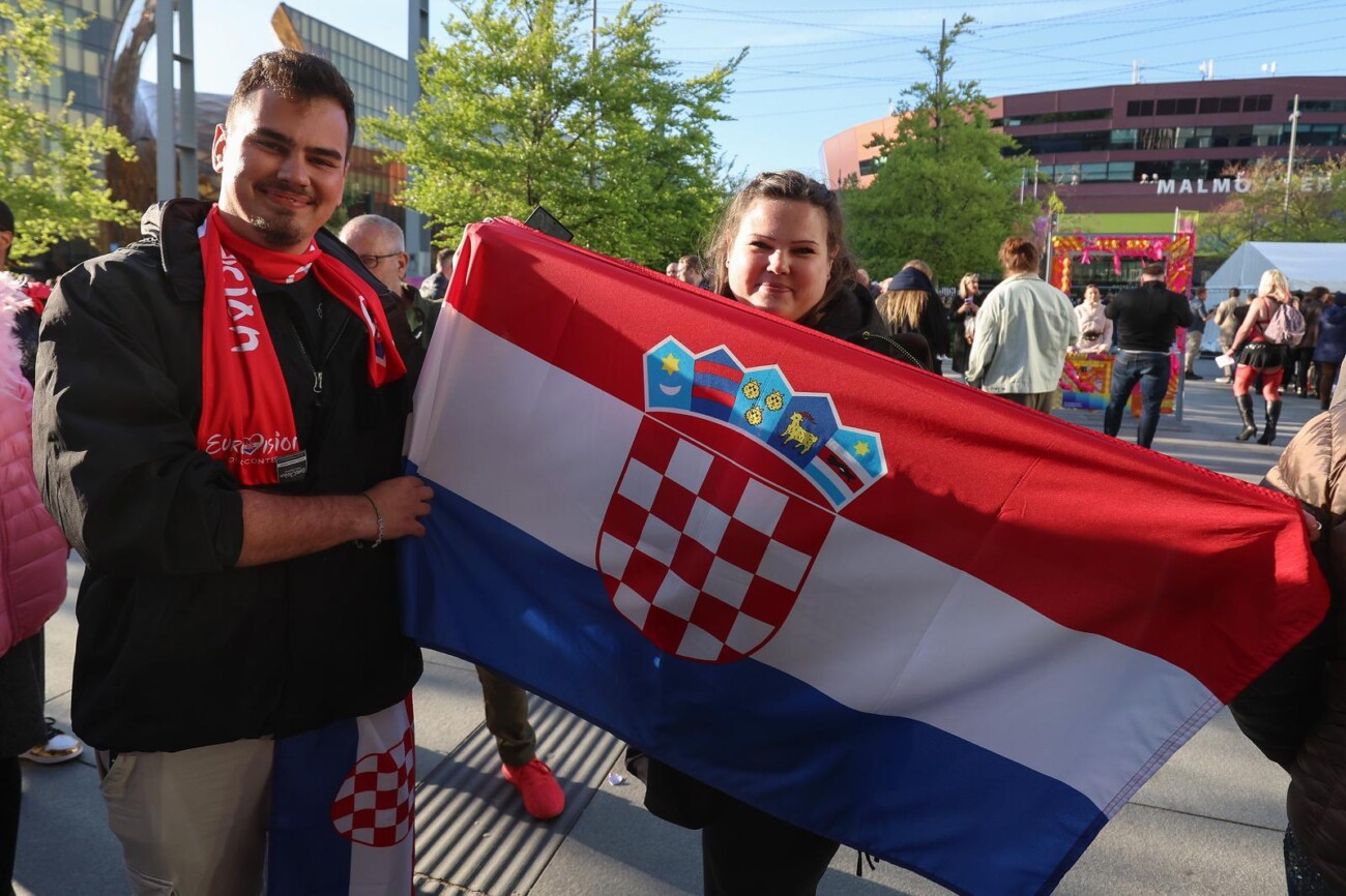 Malmo: Atmosfera ispred dvorane uoči prve polufinalne večeri Eurosonga Malmo: Atmosfera ispred dvorane uoči prve polufinalne večeri Eurosonga