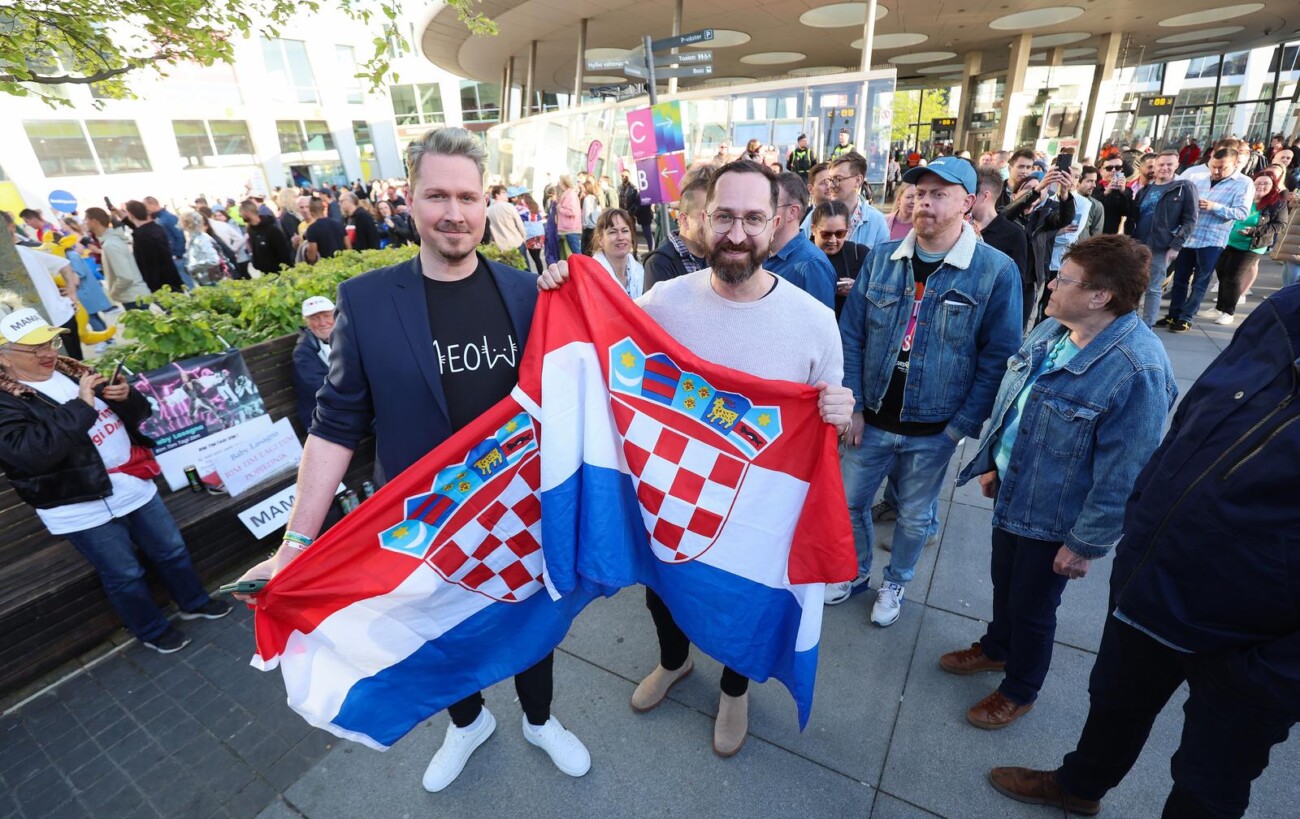 Malmo: Atmosfera ispred dvorane uoči prve polufinalne večeri Eurosonga Malmo: Atmosfera ispred dvorane uoči prve polufinalne večeri Eurosonga