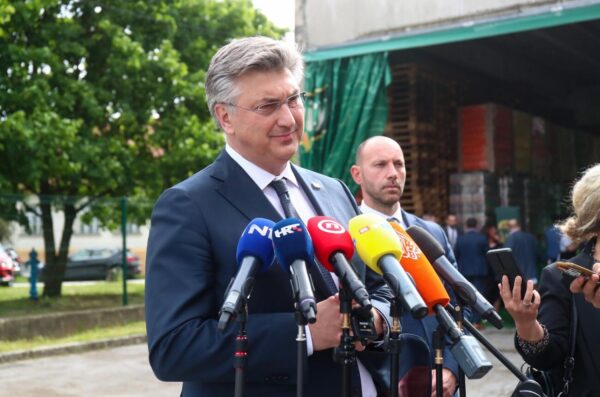 Jastrebarsko: Andrej Plenković dao je izjavu medijima