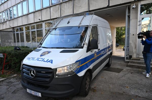 Zagreb: Odvođenje uhićenih nakon saslušanja iz Ureda europskog javnog tužitelja