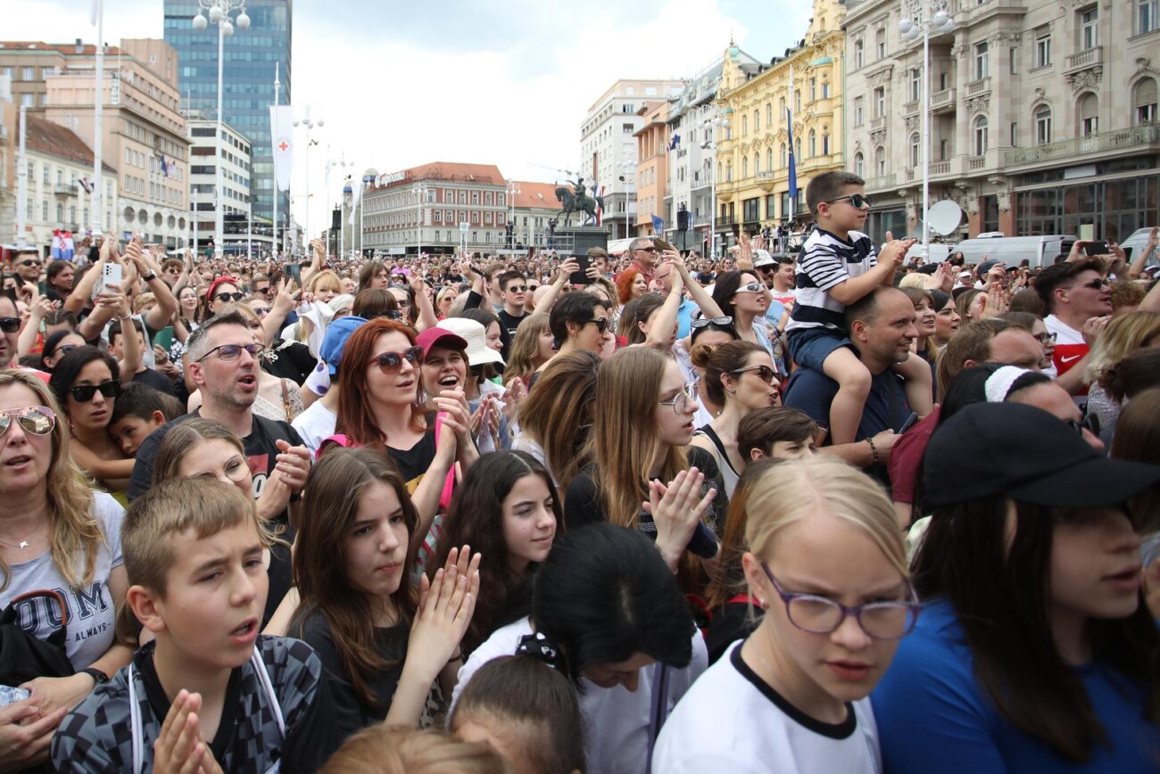 Zagreb: Trg je spreman za doček Babay Lasagne Zagreb: Trg je spreman za doček Babay Lasagne