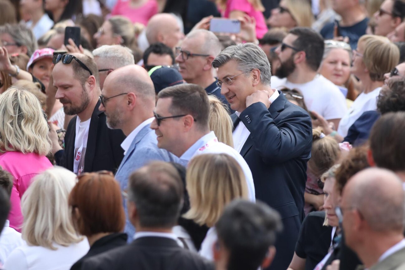 Zagreb: Premijer Plenković na dočeku  Baby Lasagne