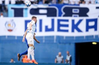 Zagreb: Susret Dinama i Rijeke u prvoj utakmici finala SuperSport Hrvatskog nogometnog kupa Zagreb: Susret Dinama i Rijeke u prvoj utakmici finala SuperSport Hrvatskog nogometnog kupa