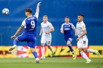 Zagreb: Susret Dinama i Rijeke u prvoj utakmici finala SuperSport Hrvatskog nogometnog kupa Zagreb: Susret Dinama i Rijeke u prvoj utakmici finala SuperSport Hrvatskog nogometnog kupa