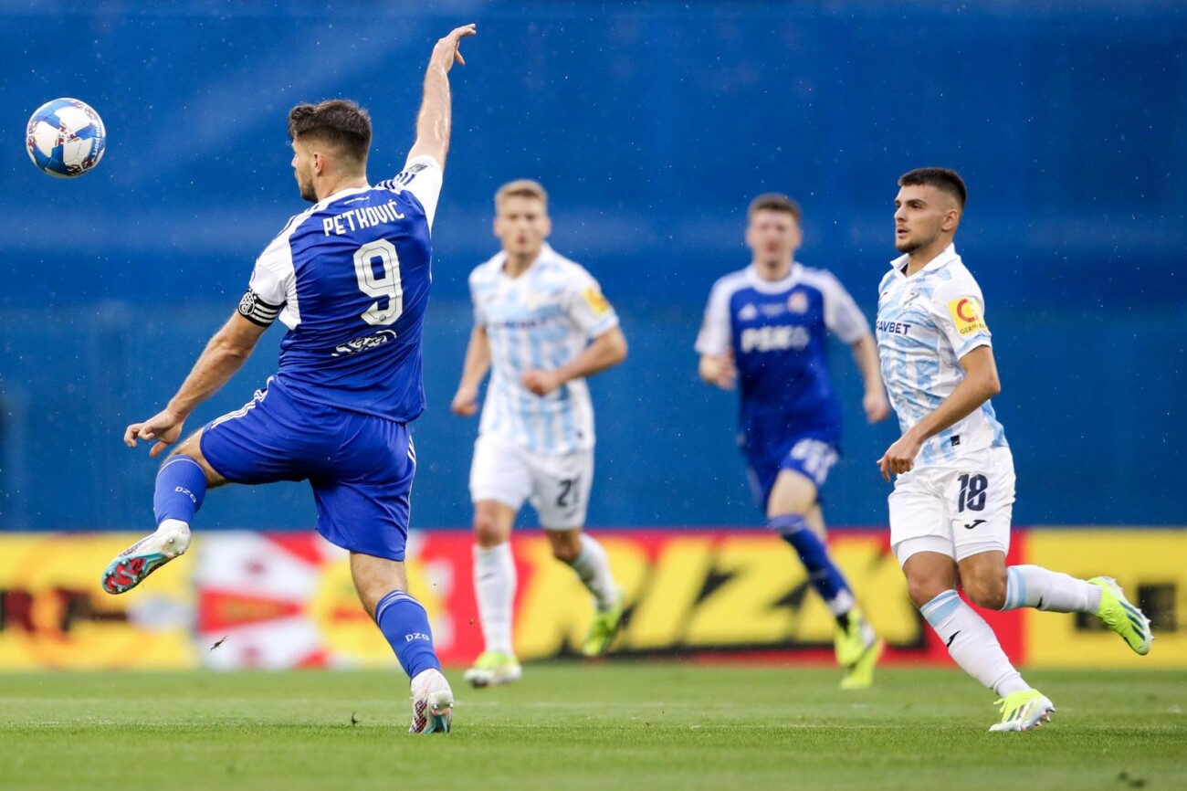 Zagreb: Susret Dinama i Rijeke u prvoj utakmici finala SuperSport Hrvatskog nogometnog kupa Zagreb: Susret Dinama i Rijeke u prvoj utakmici finala SuperSport Hrvatskog nogometnog kupa