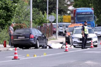 U prometnoj nesreći kod Sinja poginule četiri osobe U prometnoj nesreći kod Sinja poginule četiri osobe