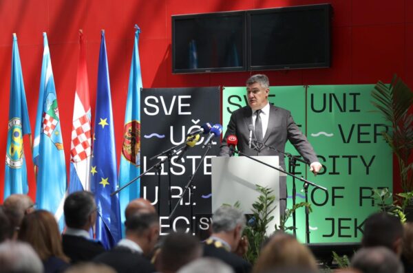 Predsjednik Zoran Milanović sudjelovao je na svečanoj sjednici Senata povodom Dana Sveučilišta u Rijeci – Dies Academicus