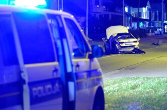 Prometna nesreća u Kobiljaku kod Sesveta, više ljudi ozlijeđeno Prometna nesreća u Kobiljaku kod Sesveta, više ljudi ozlijeđeno