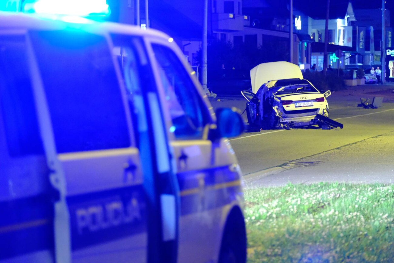 Prometna nesreća u Kobiljaku kod Sesveta, više ljudi ozlijeđeno Prometna nesreća u Kobiljaku kod Sesveta, više ljudi ozlijeđeno