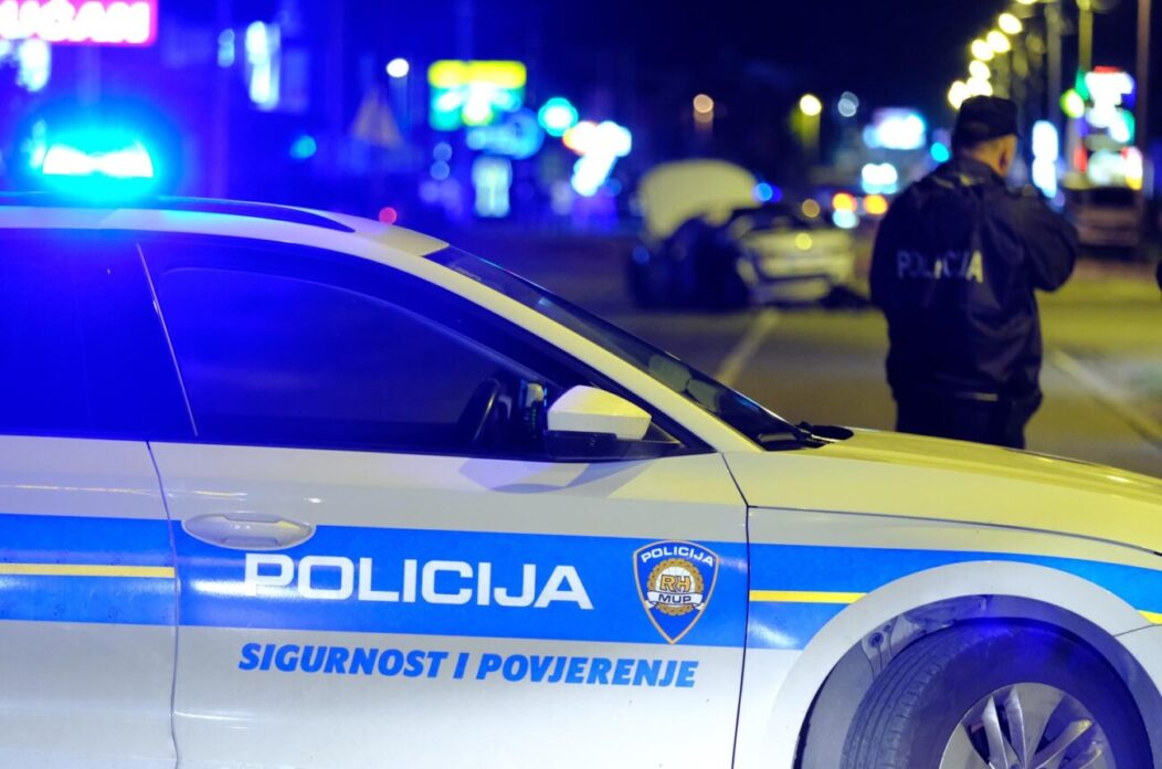 Prometna nesreća u Kobiljaku kod Sesveta, više ljudi ozlijeđeno Prometna nesreća u Kobiljaku kod Sesveta, više ljudi ozlijeđeno