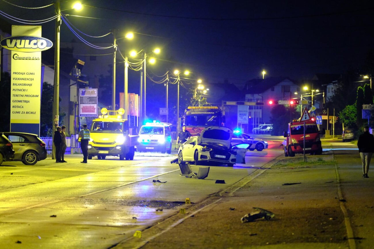 Prometna nesreća u Kobiljaku kod Sesveta, više ljudi ozlijeđeno Prometna nesreća u Kobiljaku kod Sesveta, više ljudi ozlijeđeno
