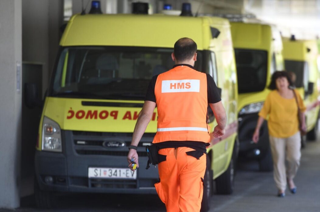 Prosvjed djelatnika Hitne pomo?i u ibeniku Prosvjed djelatnika Hitne pomo?i u ibeniku