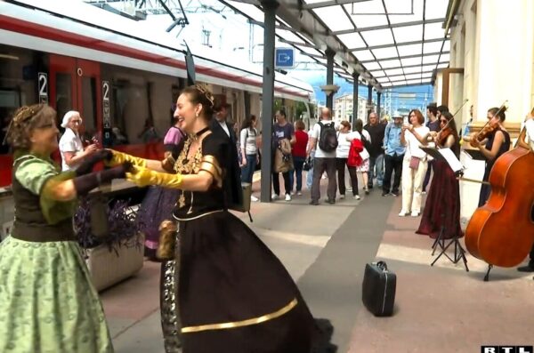 FUŽINE TURIZAM VLAK RTL 2