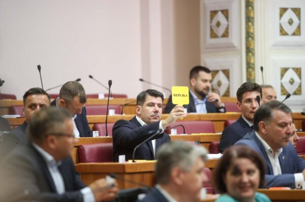 Zagreb: Pupovac izglasan za predsjednika Odbora za ljudska prava i prava nacionalnih manjina