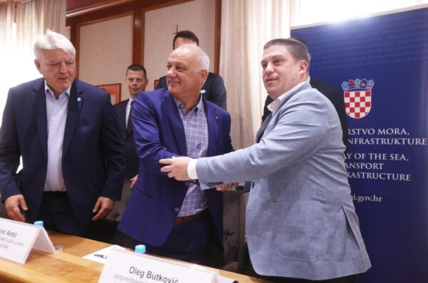 Novi Vinodolski: Potpisivanje ugorovora o dodjeli bespovratnih sredstava za projekt rekonstrukcije lukobrana