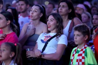 Rijeka: Navijači prate nogometnu utakmicu između Hrvatske i Italije Rijeka: Navijači prate nogometnu utakmicu između Hrvatske i Italije