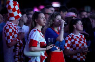 Rijeka: Navijači prate nogometnu utakmicu između Hrvatske i Italije Rijeka: Navijači prate nogometnu utakmicu između Hrvatske i Italije