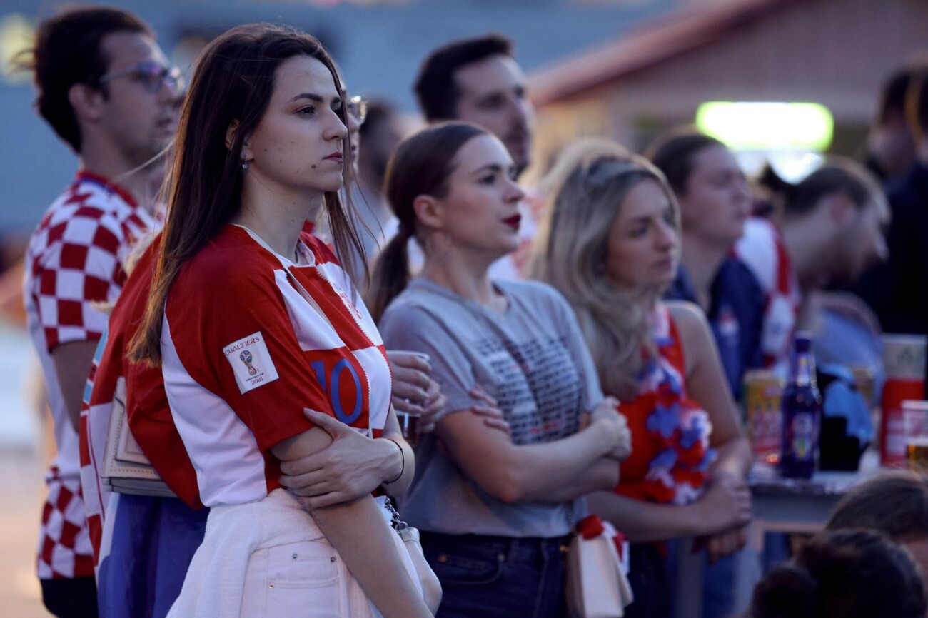 Rijeka: Navijači prate nogometnu utakmicu između Hrvatske i Italije Rijeka: Navijači prate nogometnu utakmicu između Hrvatske i Italije