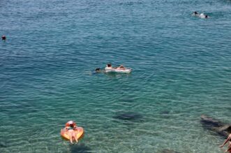 Kostrena: Plaža Nova voda puna kupača