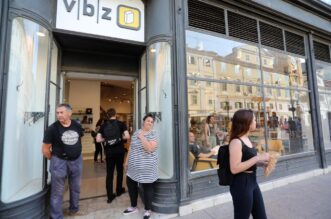 Rijeka: Uređuje se nova VBZ-ova knjižara na Korzu Rijeka: Uređuje se nova VBZ-ova knjižara na Korzu