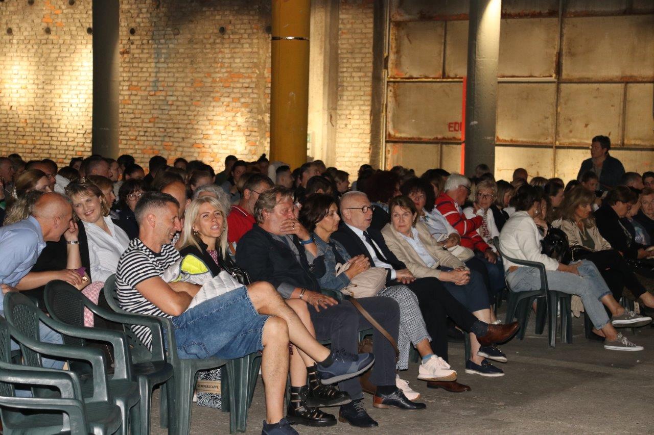 Stand-up-nastup-Ivana-Šarića-4 Stand-up-nastup-Ivana-Šarića-4