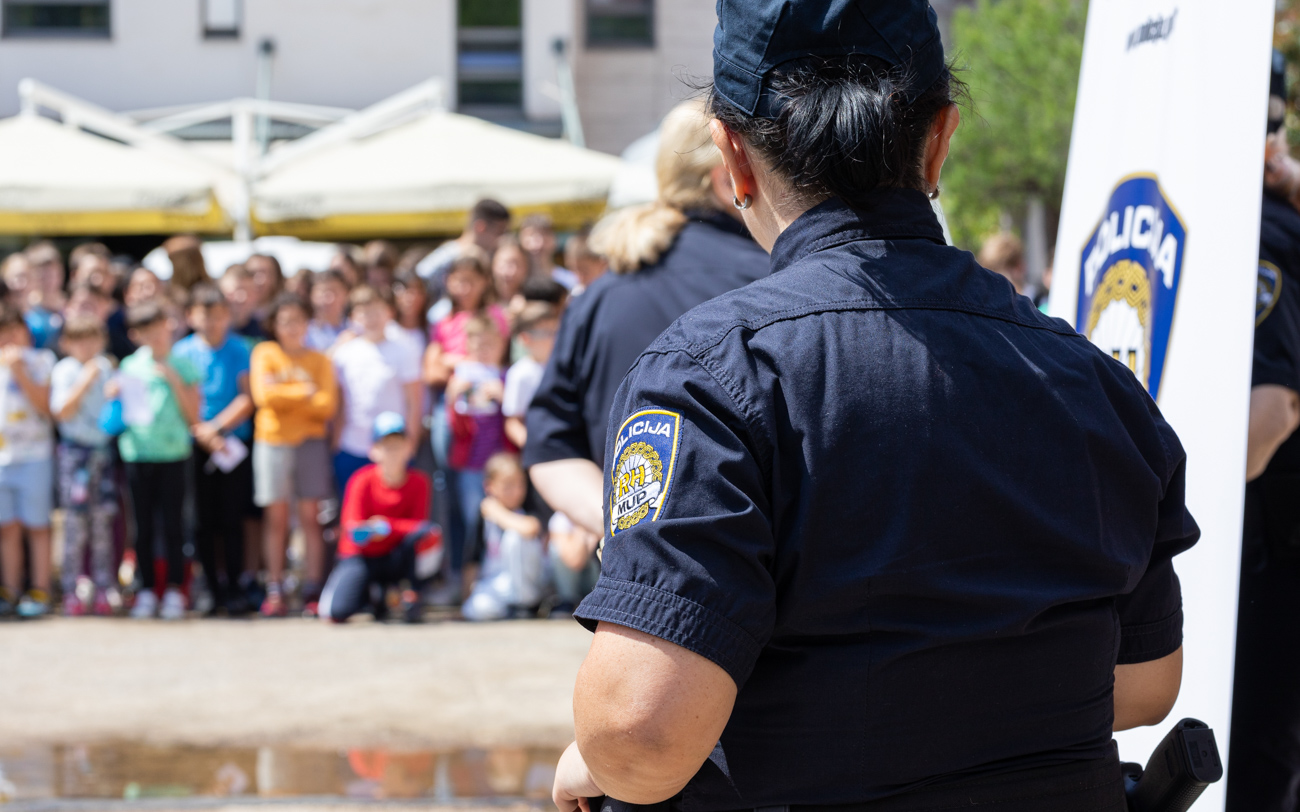 postani -Policajac-policajka– Dan otvorenih vrata-23 postani -Policajac-policajka– Dan otvorenih vrata-23