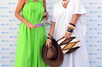 Ester Gallo u pratnji prijateljice Ester Gallo u pratnji prijateljice