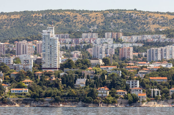Ilustrativna Rijeka Pećine-10