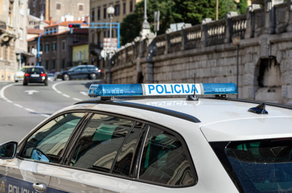 Ilustrativna policija-153