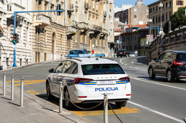 Ilustrativna policija-155