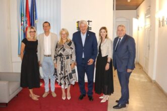 Nastupni-posjet-veleposlanice-BiH-u-RH-Elme-Kovacevic-Bajtal-4-1200×800 (1) Nastupni-posjet-veleposlanice-BiH-u-RH-Elme-Kovacevic-Bajtal-4-1200×800 (1)