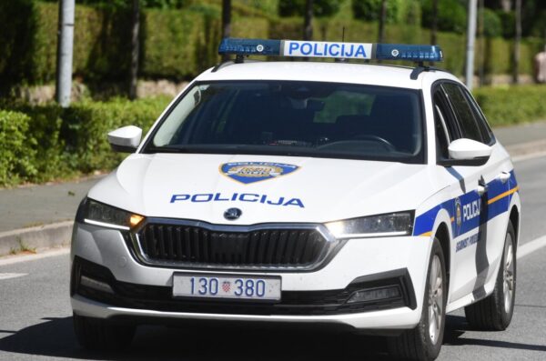 Knin: Prometna policija u osiguranju najavljenog okupljanja