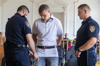 Osijek: Suđenje policajcu Marku Smažilu za ubojstvo Mihaele Berak Osijek: Suđenje policajcu Marku Smažilu za ubojstvo Mihaele Berak