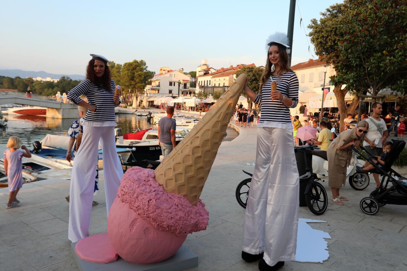 Njivice: Festival sladoleda na rivi