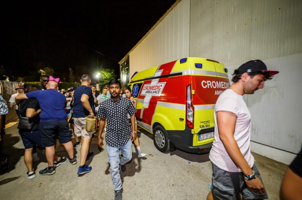 2. večer Ultra Europe Festivala, vozilo Hitne pomoći 2. večer Ultra Europe Festivala, vozilo Hitne pomoći