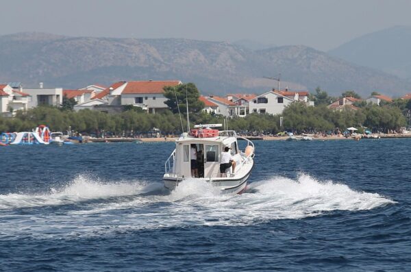 Vodice: Lučka kapetanija provodi akciju pojačanog nadzora sigurnosti plovidbe
