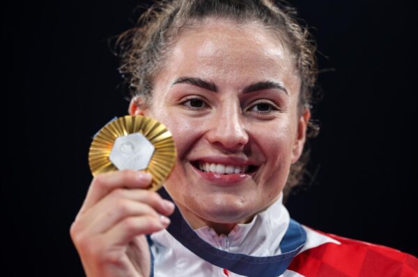 Barbara Matić na pobjedničkom postolju tijekom dodjele medalja u judu na Olimpijskim igrama u Parizu