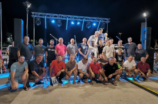 33 posade