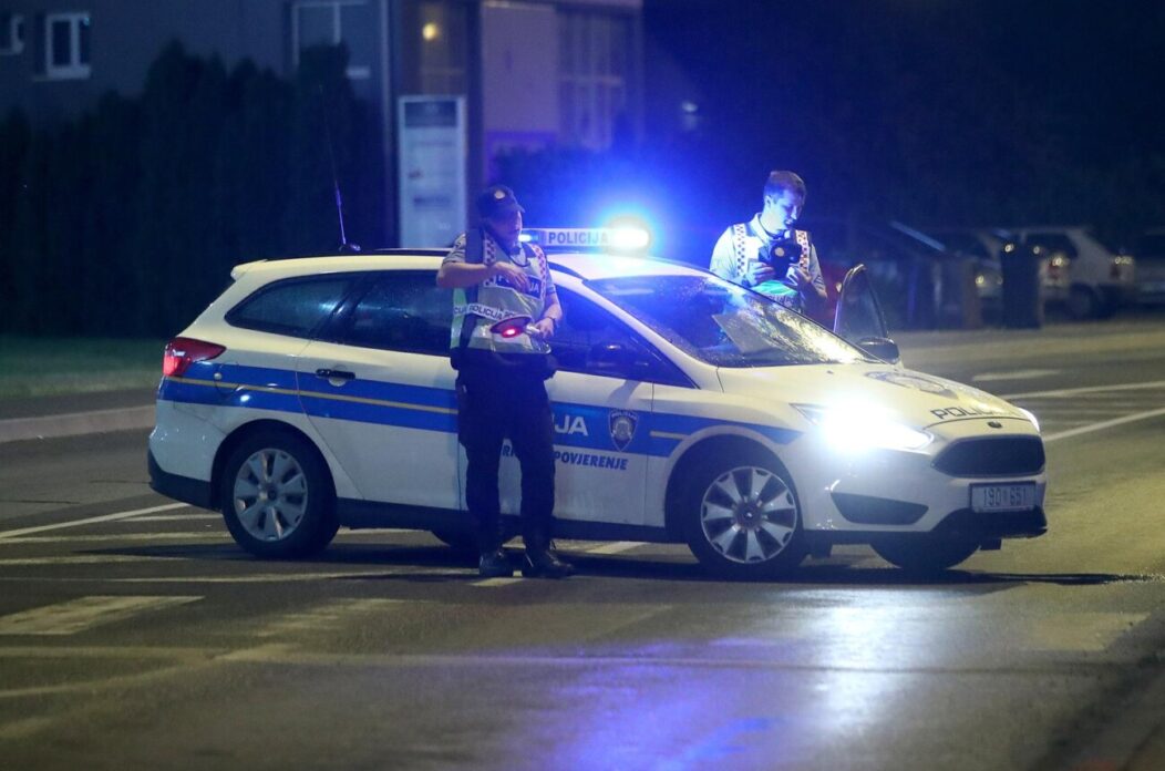 Zagreb: Automobilom usmrtio pješaka i pobjegao, policija blokirala Av. Većeslava Holjevca Zagreb: Automobilom usmrtio pješaka i pobjegao, policija blokirala Av. Većeslava Holjevca