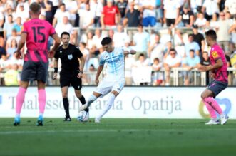 Rijeka i Lokomotiva sastali se u 1. kolu SuperSport HNL-a Rijeka i Lokomotiva sastali se u 1. kolu SuperSport HNL-a